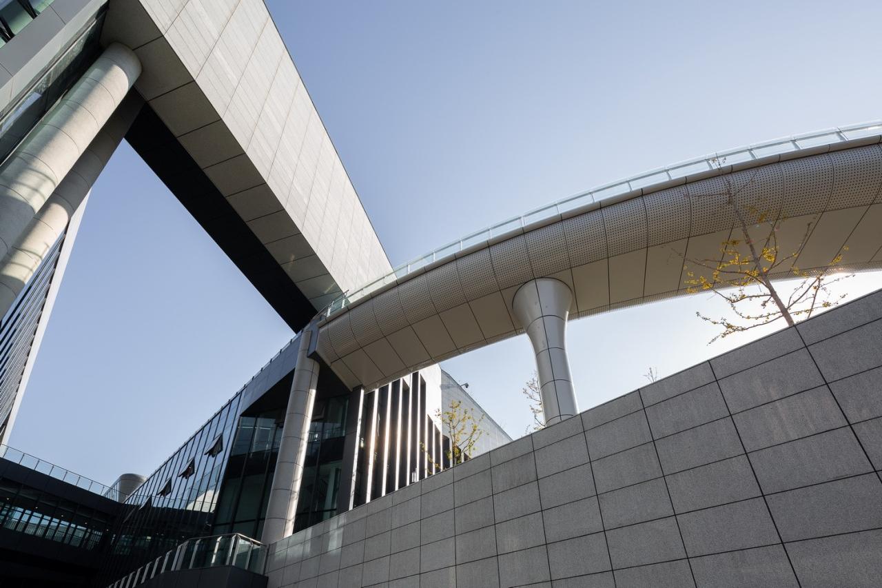 BIM建筑|踏着云朵去奔跑:杭州李宁体育园一期项目 / 柏涛建筑 BIM建筑|踏着云朵去奔跑:杭州李宁体育园一期项目 / 柏涛建筑