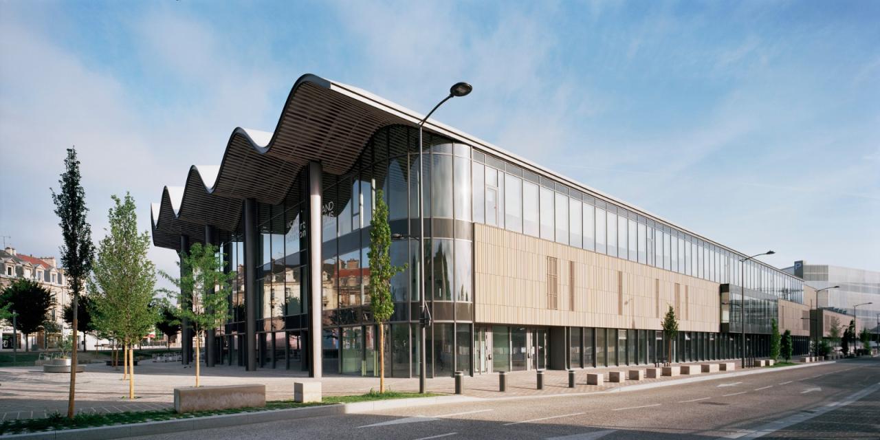BIM建筑|波浪形屋面,UCPA大兰斯体育场 / Marc Mimram BIM建筑|波浪形屋面,UCPA大兰斯体育场 / Marc Mimram