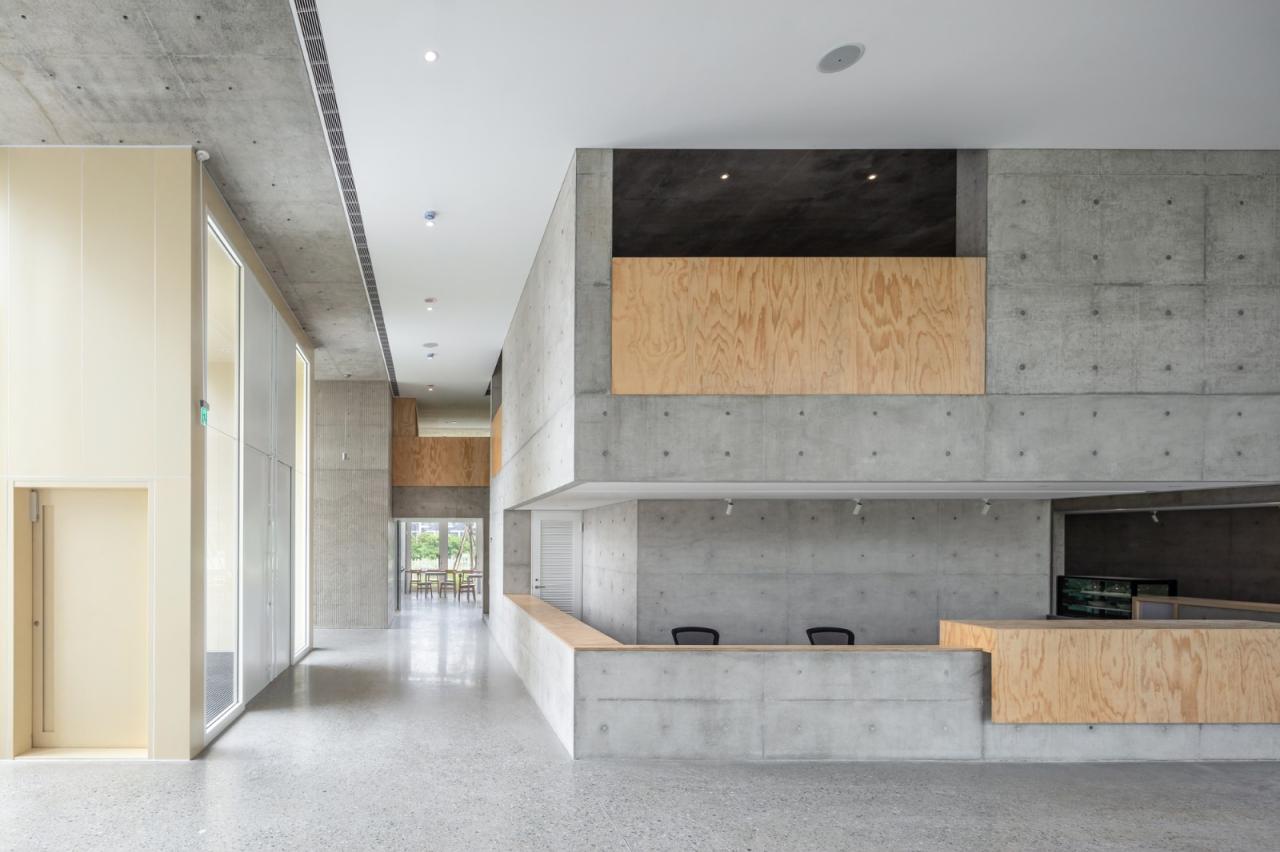 BIM建筑|垂直教堂,淡江教堂 / Behet Bondzio Lin Architekten BIM建筑|垂直教堂,淡江教堂 / Behet Bondzio Lin Architekten