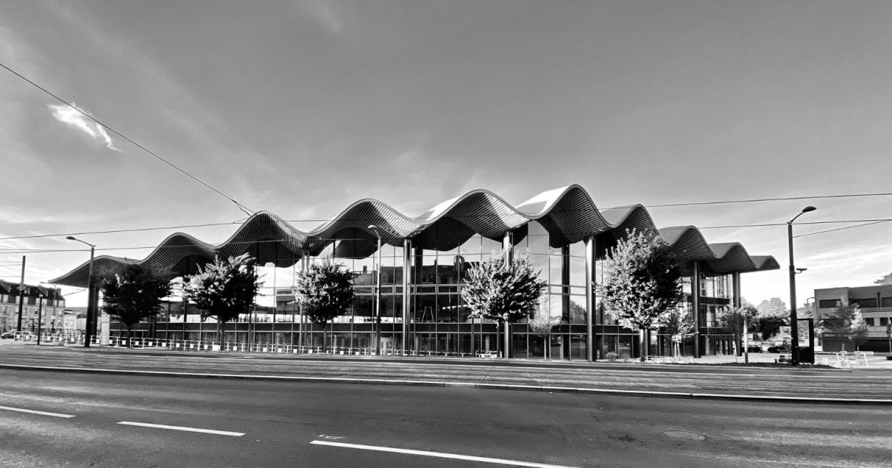 BIM建筑|波浪形屋面,UCPA大兰斯体育场 / Marc Mimram BIM建筑|波浪形屋面,UCPA大兰斯体育场 / Marc Mimram