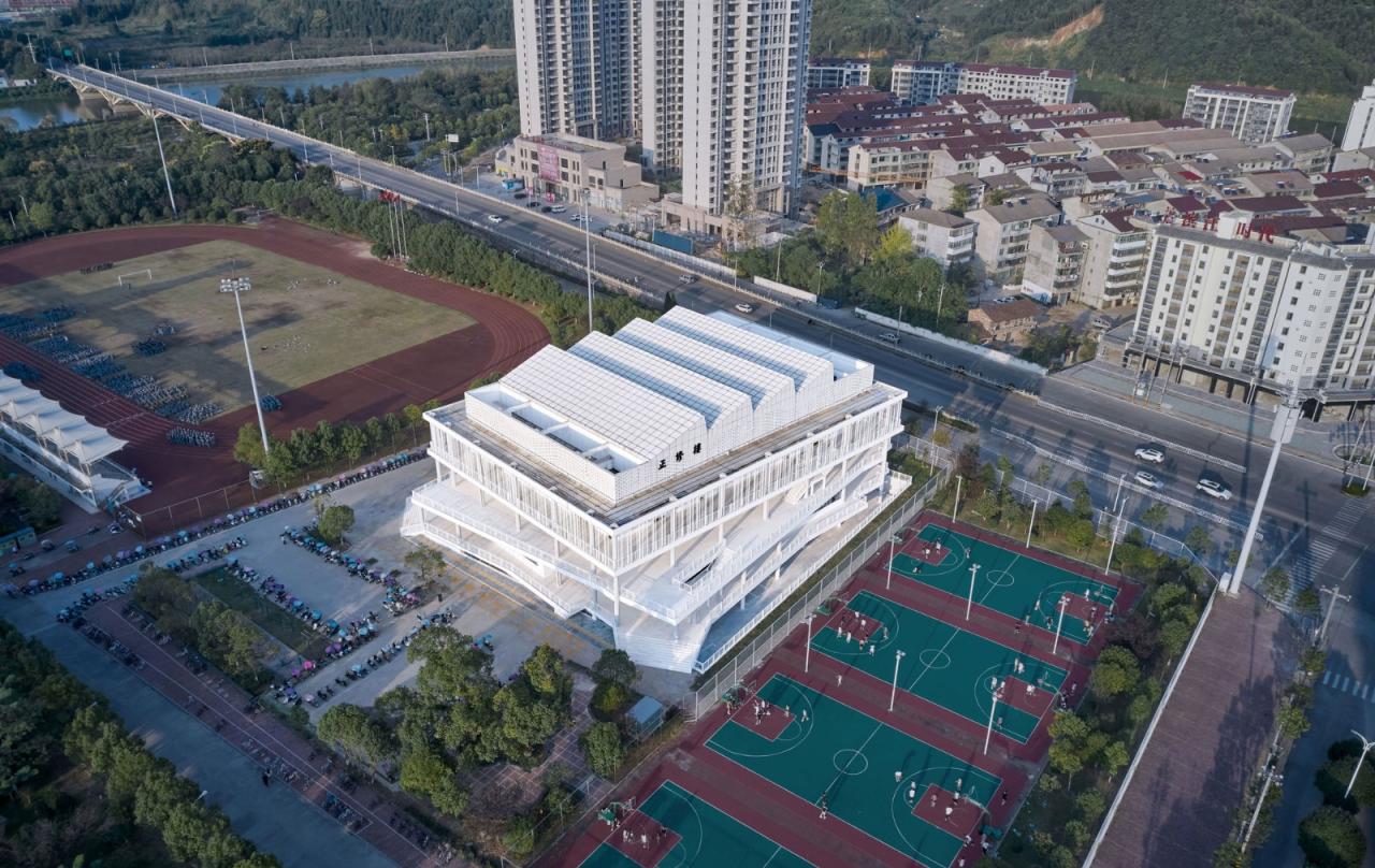 BIM建筑|宜黄一中综合楼 / 以靠建筑 BIM建筑|宜黄一中综合楼 / 以靠建筑