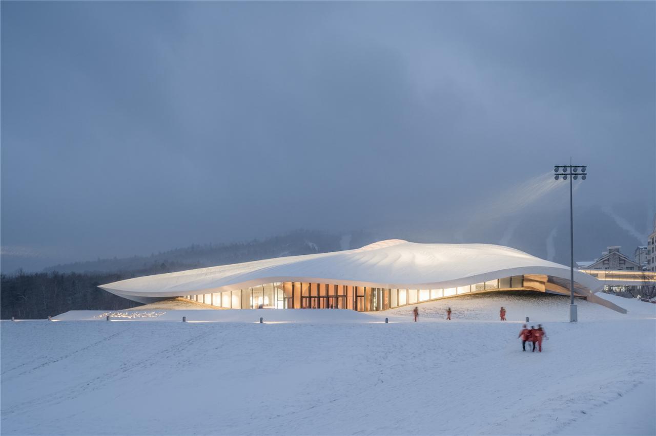 BIM建筑| 雪山下的帐篷 | MAD设计亚布力企业家论坛永久会址建成 BIM建筑| 雪山下的帐篷 | MAD设计亚布力企业家论坛永久会址建成