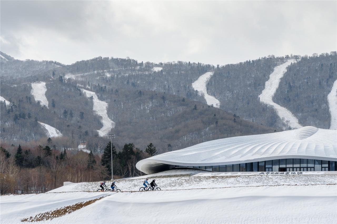 BIM建筑| 雪山下的帐篷 | MAD设计亚布力企业家论坛永久会址建成 BIM建筑| 雪山下的帐篷 | MAD设计亚布力企业家论坛永久会址建成