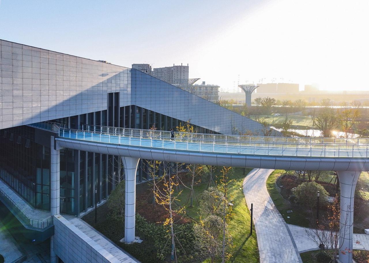 BIM建筑|踏着云朵去奔跑:杭州李宁体育园一期项目 / 柏涛建筑 BIM建筑|踏着云朵去奔跑:杭州李宁体育园一期项目 / 柏涛建筑