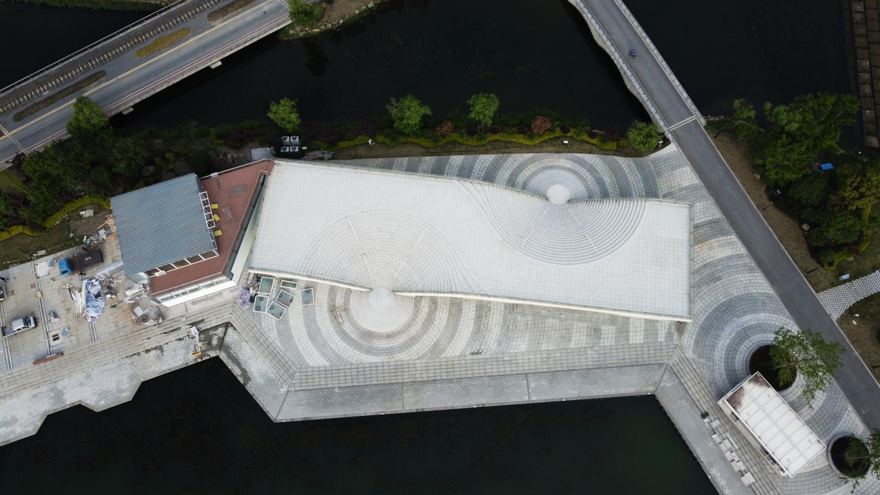 BIM建筑|银杏天鹅湖游船码头 / 禾下建筑 BIM建筑|银杏天鹅湖游船码头 / 禾下建筑