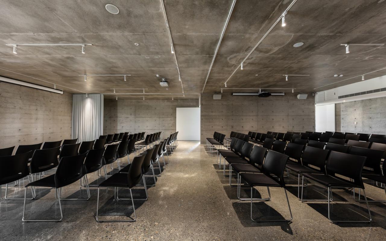 BIM建筑|垂直教堂,淡江教堂 / Behet Bondzio Lin Architekten BIM建筑|垂直教堂,淡江教堂 / Behet Bondzio Lin Architekten