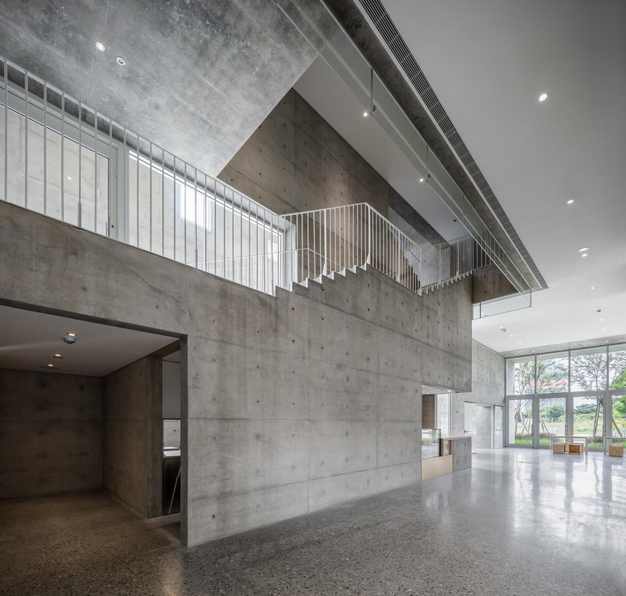 BIM建筑|垂直教堂,淡江教堂 / Behet Bondzio Lin Architekten BIM建筑|垂直教堂,淡江教堂 / Behet Bondzio Lin Architekten