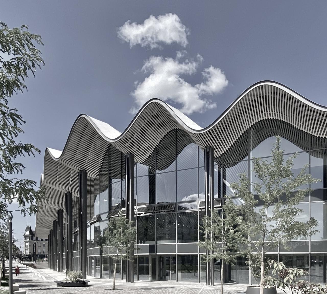 BIM建筑|波浪形屋面,UCPA大兰斯体育场 / Marc Mimram BIM建筑|波浪形屋面,UCPA大兰斯体育场 / Marc Mimram