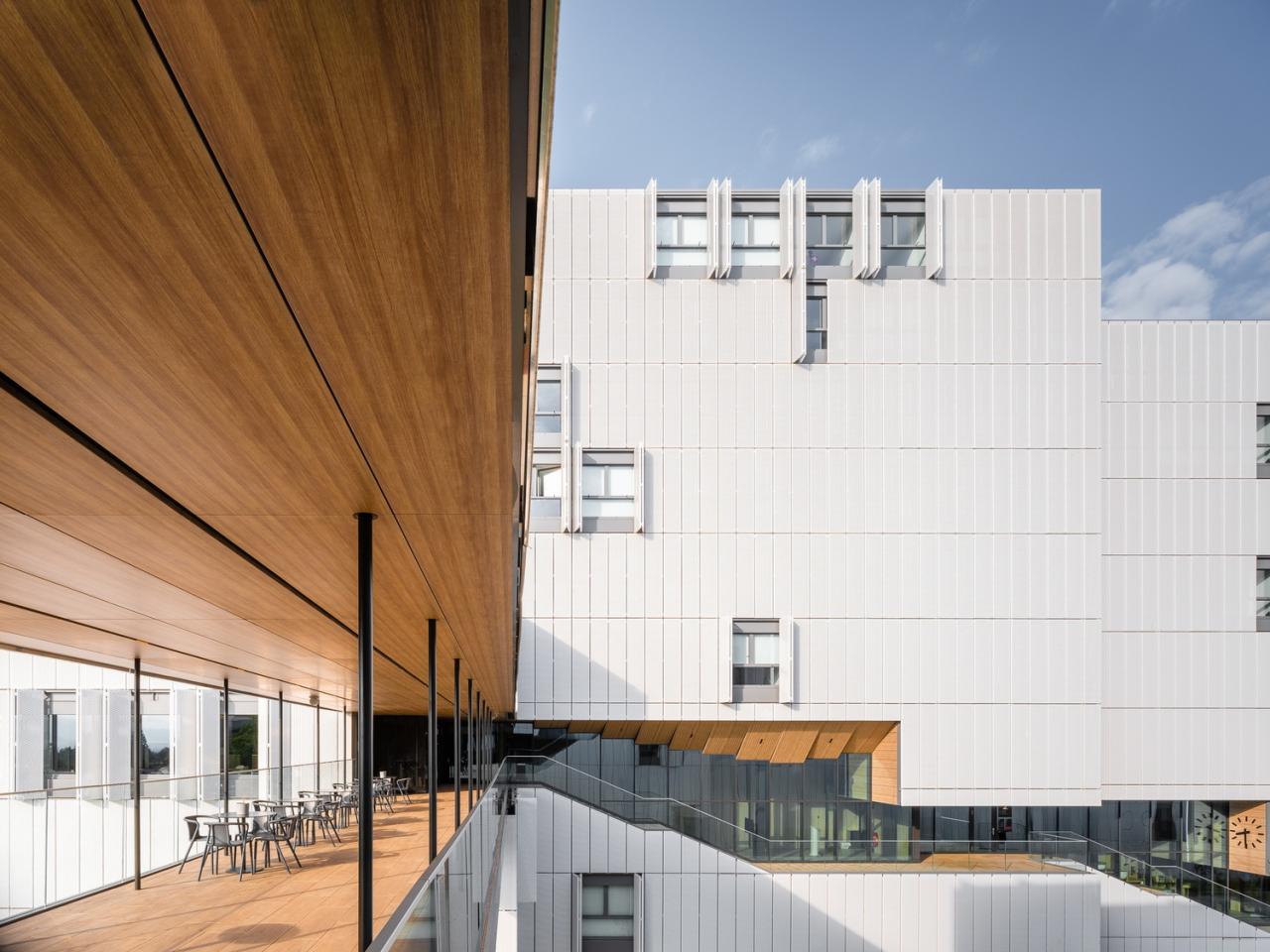 BIM建筑|莫里永学生宿舍 / 隈研吾建筑都市设计事务所 + CCHE BIM建筑|莫里永学生宿舍 / 隈研吾建筑都市设计事务所 + CCHE