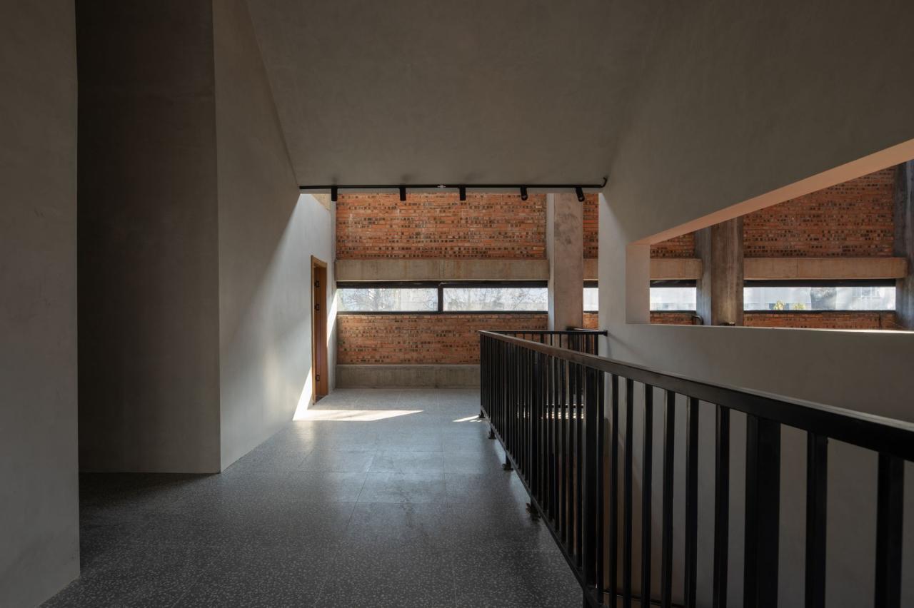 BIM建筑|龙游溪口镇乡村未来社区多功能体育馆+陶瓷专家工作站改造 / 上海严旸建筑设计工作室 BIM建筑|龙游溪口镇乡村未来社区多功能体育馆+陶瓷专家工作站改造 / 上海严旸建筑设计工作室