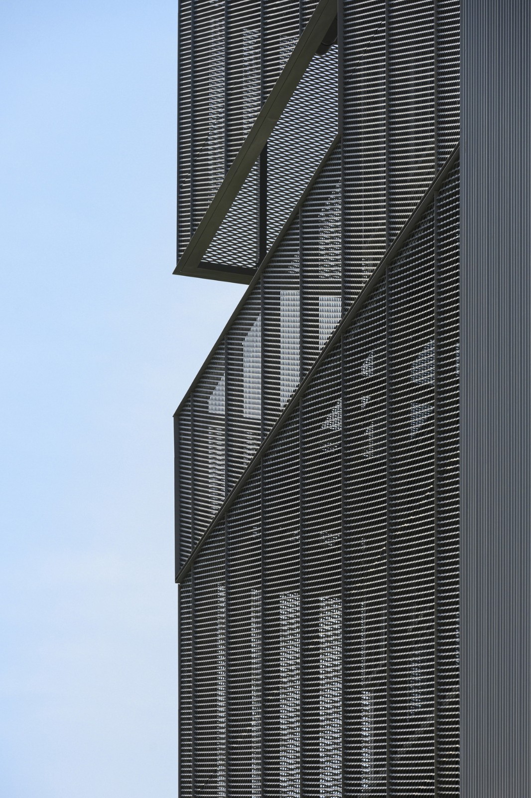 BIM建筑|台北艺术大学科技艺术馆 / 大尺建筑+郭旭原联合建筑师事务所 BIM建筑|台北艺术大学科技艺术馆 / 大尺建筑+郭旭原联合建筑师事务所