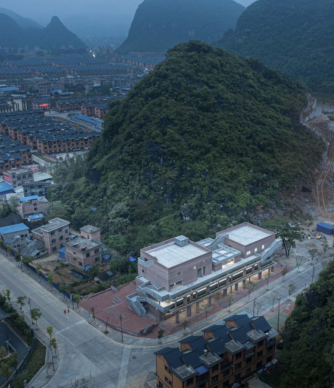 BIM建筑|江华瑶族水口镇如意村文化服务中心及特色工坊 / 地方工作室 BIM建筑|江华瑶族水口镇如意村文化服务中心及特色工坊 / 地方工作室