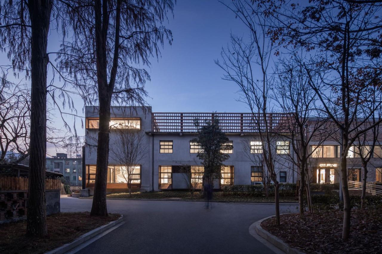 BIM建筑|龙游溪口镇乡村未来社区多功能体育馆+陶瓷专家工作站改造 / 上海严旸建筑设计工作室 BIM建筑|龙游溪口镇乡村未来社区多功能体育馆+陶瓷专家工作站改造 / 上海严旸建筑设计工作室