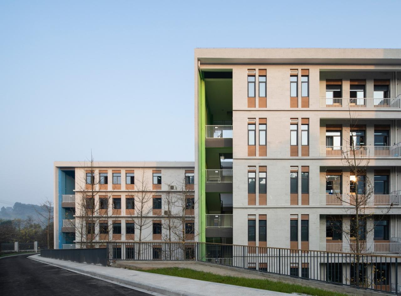 BIM建筑|黄甲小学扩建项目——秩序几何 / 本末建筑 BIM建筑|黄甲小学扩建项目——秩序几何 / 本末建筑
