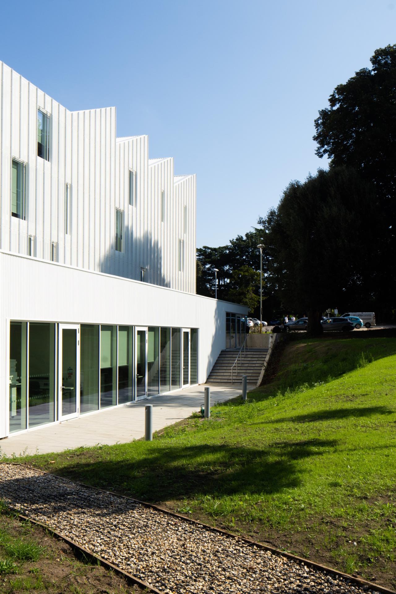 BIM建筑|诺维奇城市学院数字技术工厂 / Coffey Architects BIM建筑|诺维奇城市学院数字技术工厂 / Coffey Architects