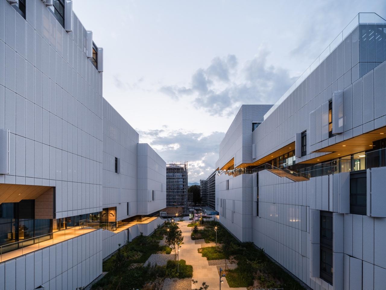 BIM建筑|莫里永学生宿舍 / 隈研吾建筑都市设计事务所 + CCHE BIM建筑|莫里永学生宿舍 / 隈研吾建筑都市设计事务所 + CCHE