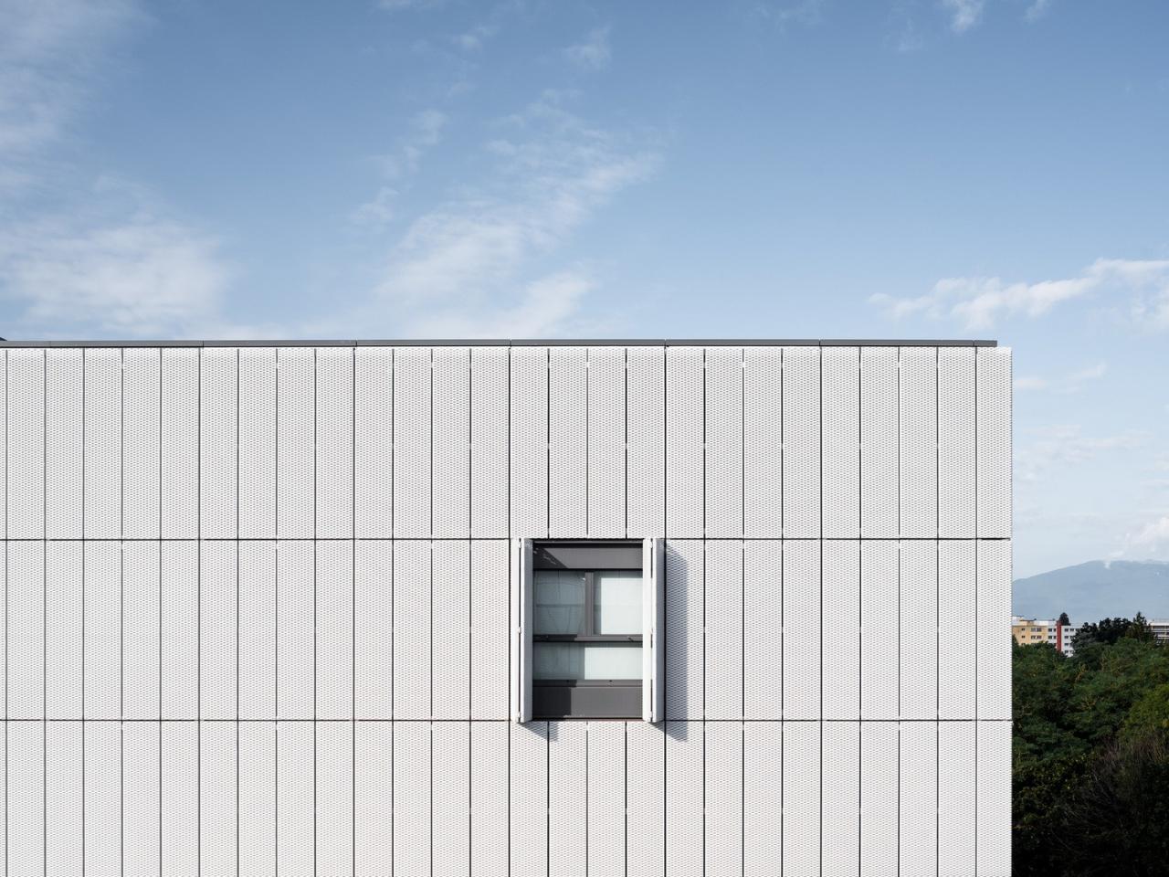 BIM建筑|莫里永学生宿舍 / 隈研吾建筑都市设计事务所 + CCHE BIM建筑|莫里永学生宿舍 / 隈研吾建筑都市设计事务所 + CCHE