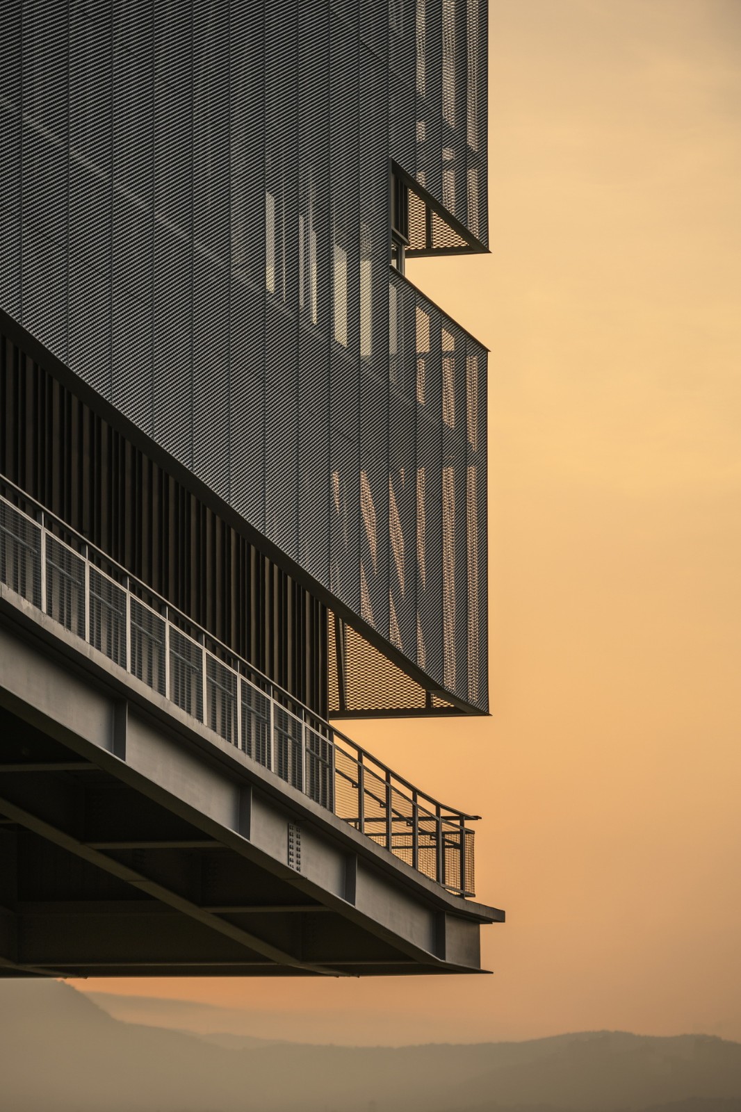BIM建筑|台北艺术大学科技艺术馆 / 大尺建筑+郭旭原联合建筑师事务所 BIM建筑|台北艺术大学科技艺术馆 / 大尺建筑+郭旭原联合建筑师事务所