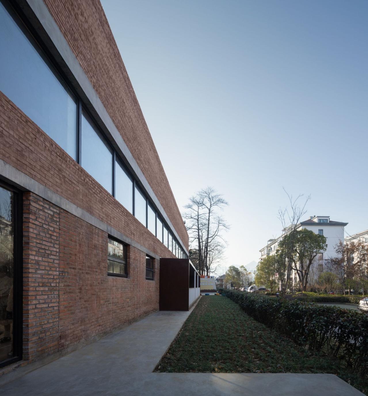 BIM建筑|龙游溪口镇乡村未来社区多功能体育馆+陶瓷专家工作站改造 / 上海严旸建筑设计工作室 BIM建筑|龙游溪口镇乡村未来社区多功能体育馆+陶瓷专家工作站改造 / 上海严旸建筑设计工作室