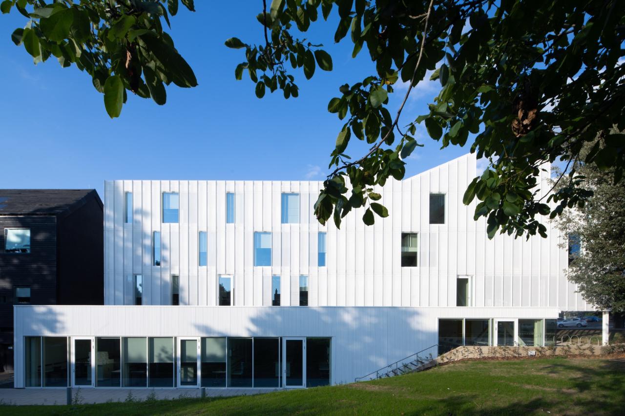 BIM建筑|诺维奇城市学院数字技术工厂 / Coffey Architects BIM建筑|诺维奇城市学院数字技术工厂 / Coffey Architects
