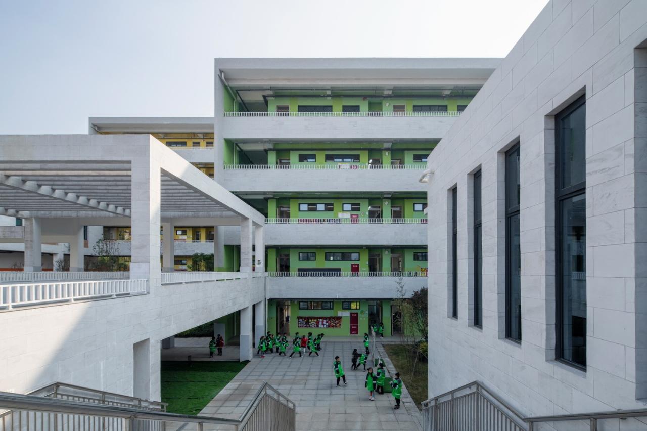 BIM建筑|黄甲小学扩建项目——秩序几何 / 本末建筑 BIM建筑|黄甲小学扩建项目——秩序几何 / 本末建筑