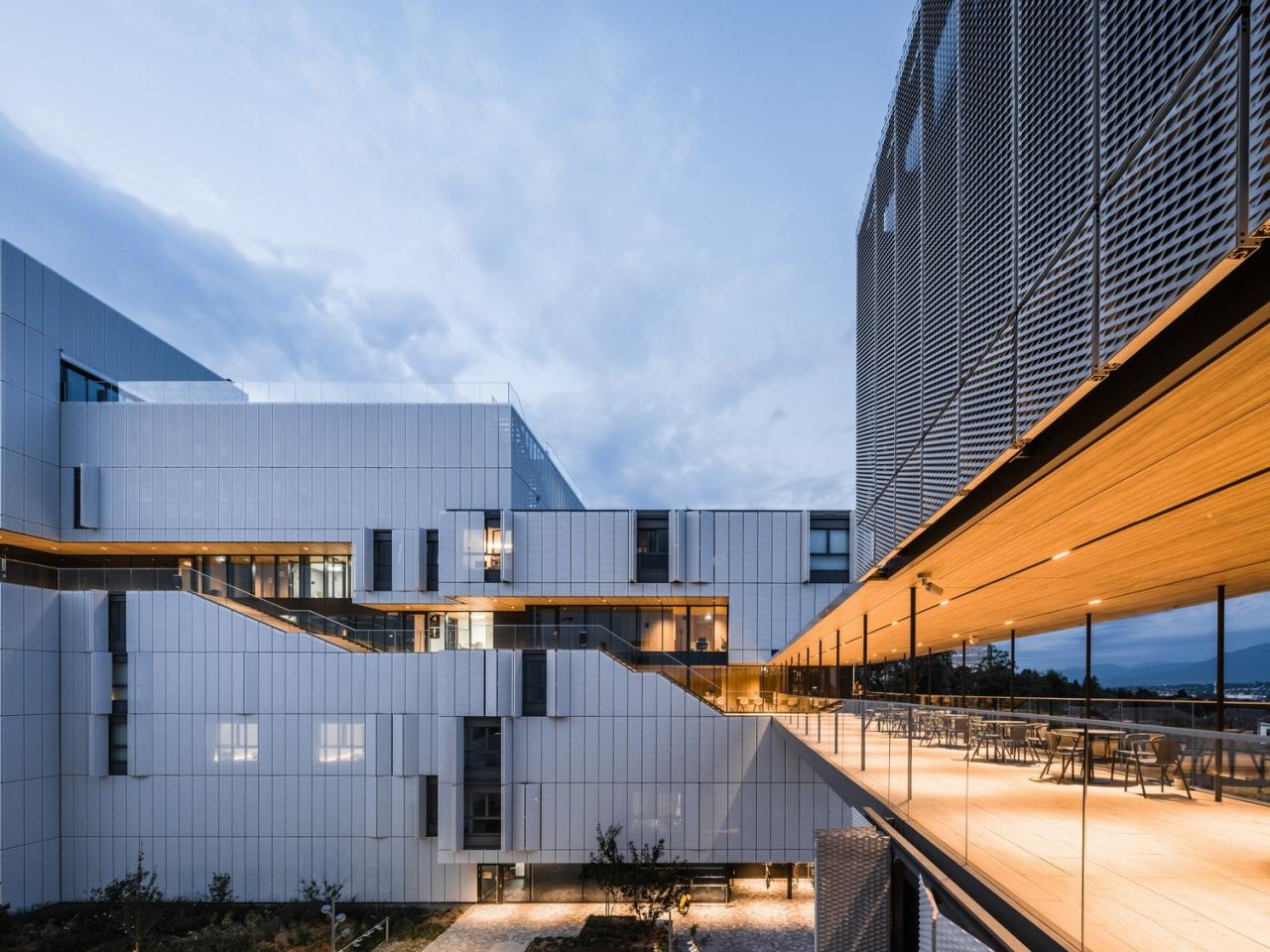 BIM建筑|莫里永学生宿舍 / 隈研吾建筑都市设计事务所 + CCHE BIM建筑|莫里永学生宿舍 / 隈研吾建筑都市设计事务所 + CCHE