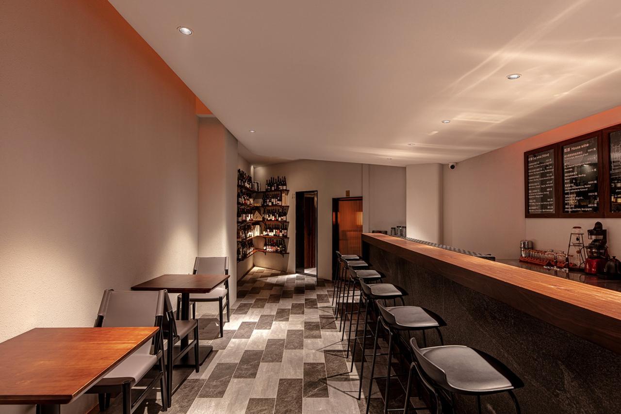 BIM建筑|Wine ahead - 歪头进来,慢慢摇摆 / itD studio BIM建筑|Wine ahead - 歪头进来,慢慢摇摆 / itD studio
