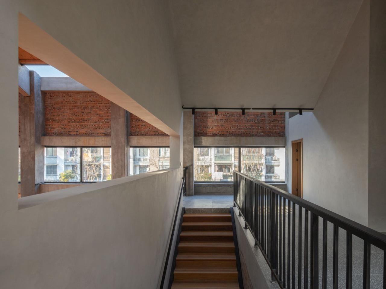 BIM建筑|龙游溪口镇乡村未来社区多功能体育馆+陶瓷专家工作站改造 / 上海严旸建筑设计工作室 BIM建筑|龙游溪口镇乡村未来社区多功能体育馆+陶瓷专家工作站改造 / 上海严旸建筑设计工作室