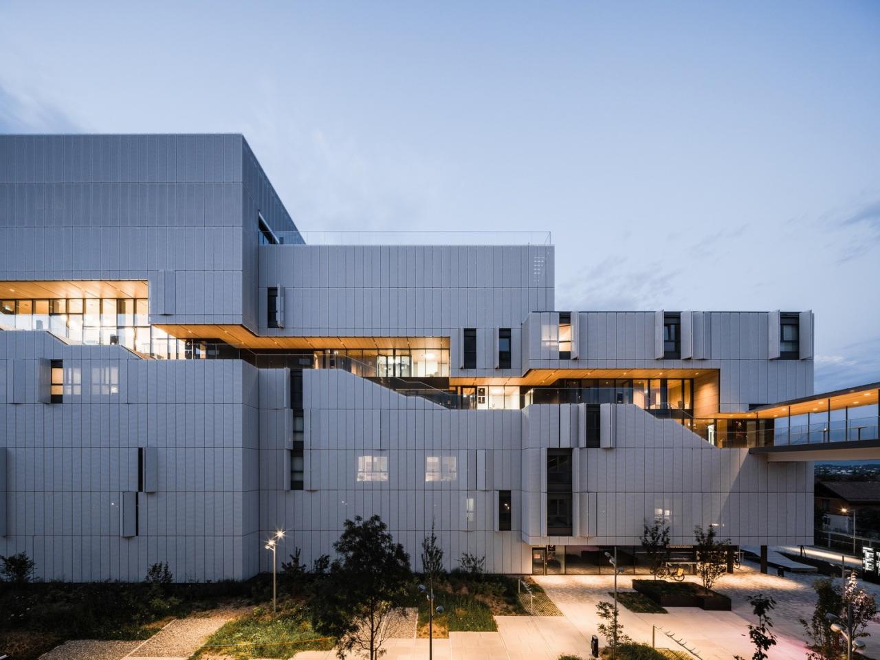 BIM建筑|莫里永学生宿舍 / 隈研吾建筑都市设计事务所 + CCHE BIM建筑|莫里永学生宿舍 / 隈研吾建筑都市设计事务所 + CCHE