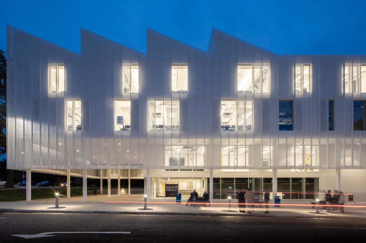 BIM建筑|诺维奇城市学院数字技术工厂 / Coffey Architects BIM建筑|诺维奇城市学院数字技术工厂 / Coffey Architects