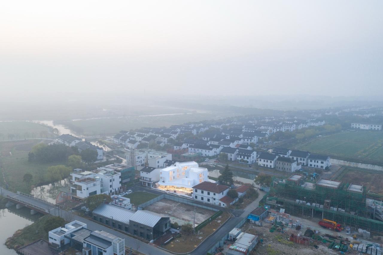 BIM建筑|漂浮的房子 / 巢羽建筑设计事务所 BIM建筑|漂浮的房子 / 巢羽建筑设计事务所