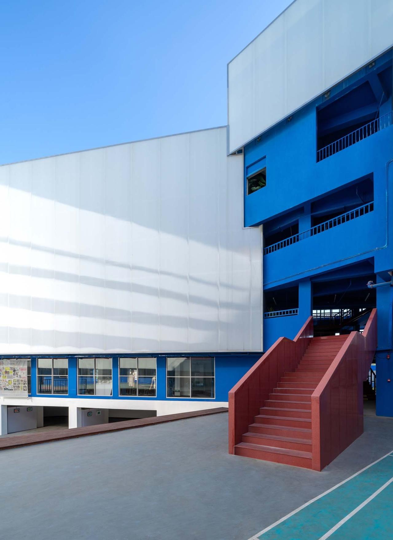 BIM建筑|深圳蓝白艺术院校 / 万社设计 BIM建筑|深圳蓝白艺术院校 / 万社设计