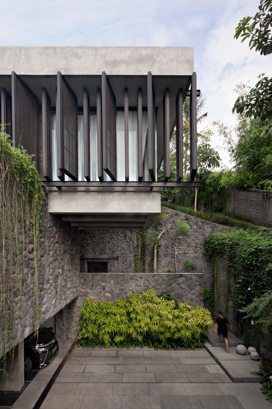 BIM建筑|山坡住宅 / Wahana Architects BIM建筑|山坡住宅 / Wahana Architects