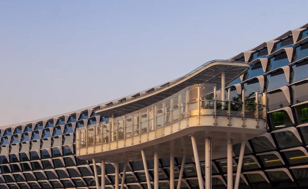 BIM建筑|航空建筑新标杆:深圳宝安国际机场卫星厅 / GDAD、Aedas、兰德隆与布朗 BIM建筑|航空建筑新标杆:深圳宝安国际机场卫星厅 / GDAD、Aedas、兰德隆与布朗