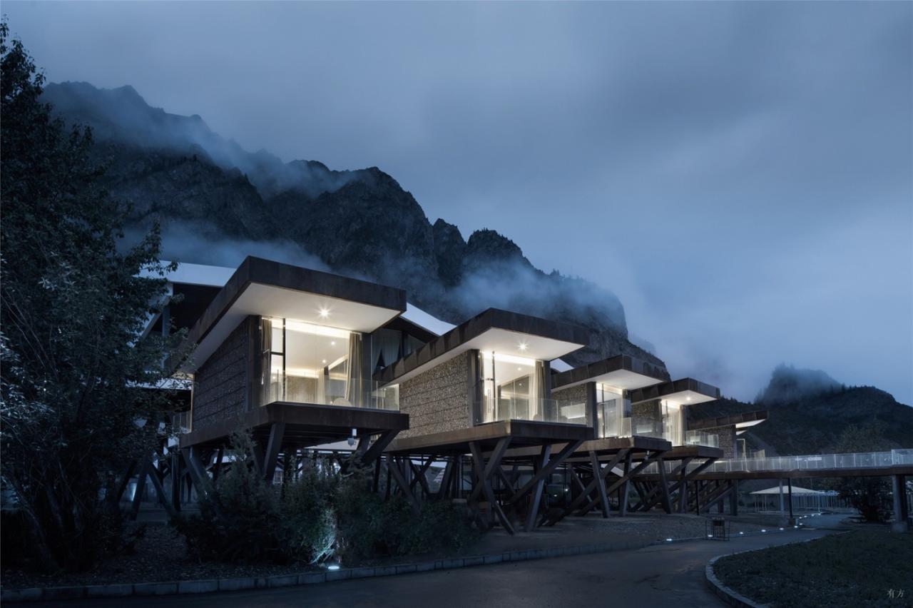 BIM建筑|高寒高海拔地区的当代建筑实践 / 小隐建筑 BIM建筑|高寒高海拔地区的当代建筑实践 / 小隐建筑