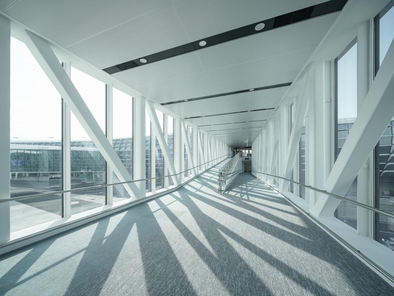 BIM建筑|航空建筑新标杆:深圳宝安国际机场卫星厅 / GDAD、Aedas、兰德隆与布朗 BIM建筑|航空建筑新标杆:深圳宝安国际机场卫星厅 / GDAD、Aedas、兰德隆与布朗