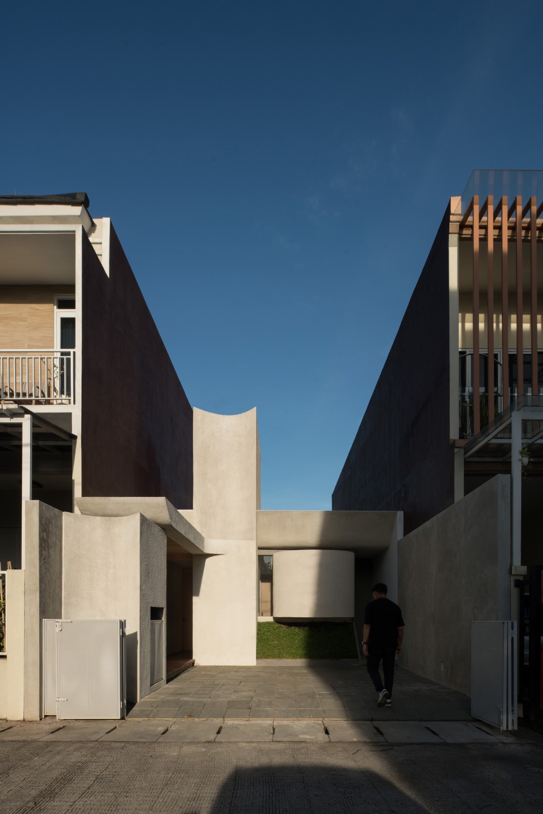 BIM建筑|狭长地形下的独立住宅:YD 住宅 / Isso Architects BIM建筑|狭长地形下的独立住宅:YD 住宅 / Isso Architects