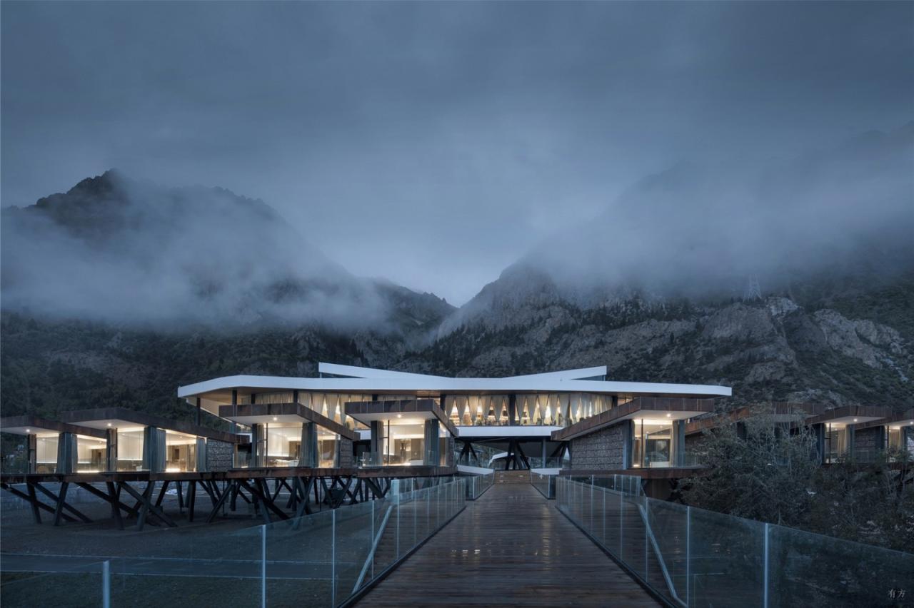 BIM建筑|高寒高海拔地区的当代建筑实践 / 小隐建筑 BIM建筑|高寒高海拔地区的当代建筑实践 / 小隐建筑
