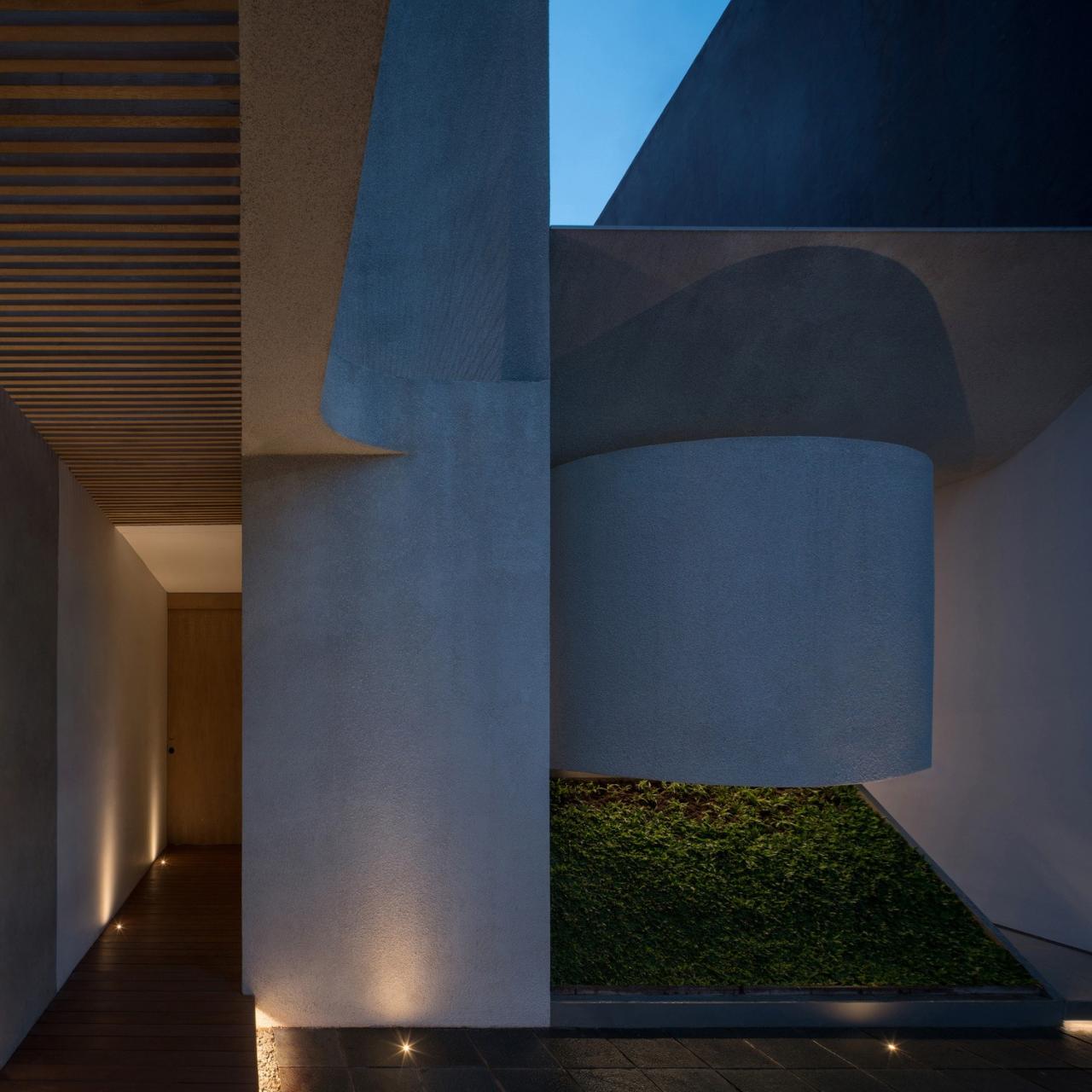 BIM建筑|狭长地形下的独立住宅:YD 住宅 / Isso Architects BIM建筑|狭长地形下的独立住宅:YD 住宅 / Isso Architects