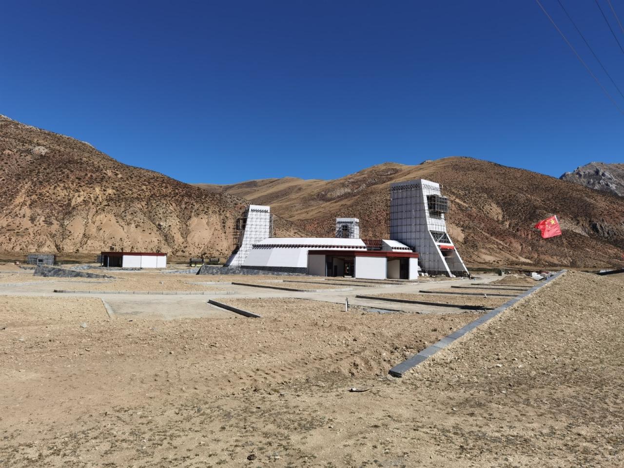 BIM建筑|高寒高海拔地区的当代建筑实践 / 小隐建筑 BIM建筑|高寒高海拔地区的当代建筑实践 / 小隐建筑