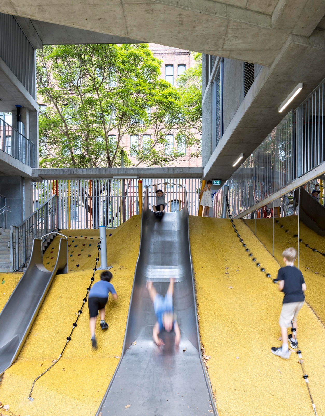BIM建筑|Ultimo 公立小学/ DesignInc+ Lacoste + Stevenson + bmc2 architectes BIM建筑|Ultimo 公立小学/ DesignInc+ Lacoste + Stevenson + bmc2 architectes