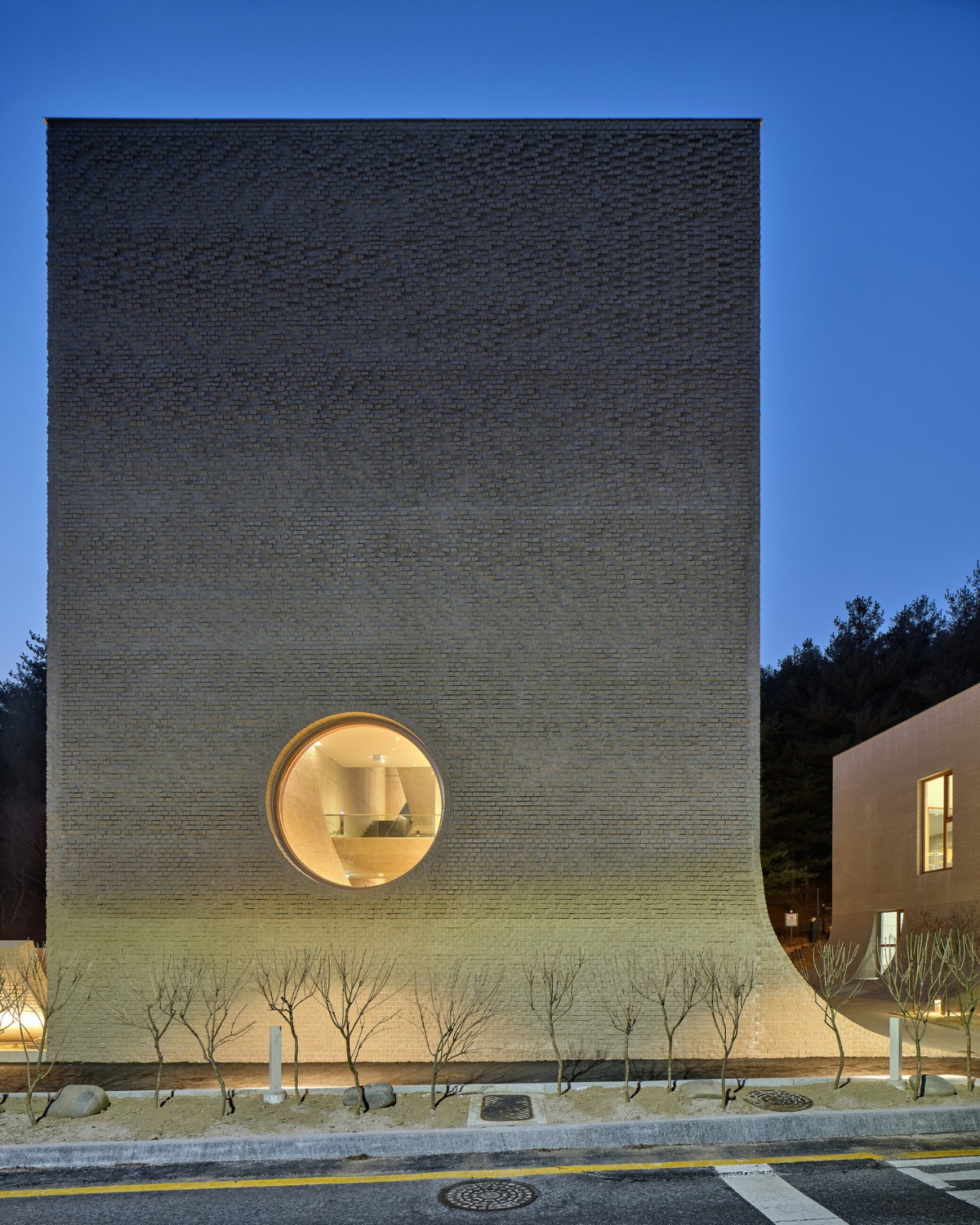 BIM建筑|流水墙体,泰瑞咖啡馆 / NAMELESS Architecture BIM建筑|流水墙体,泰瑞咖啡馆 / NAMELESS Architecture