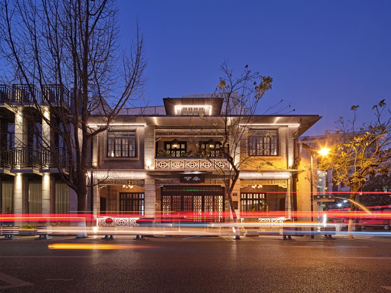 BIM建筑|历史建筑中的火锅“博物馆”:杭州GUD火锅餐厅旗舰店 / 八荒设计 BIM建筑|历史建筑中的火锅“博物馆”:杭州GUD火锅餐厅旗舰店 / 八荒设计