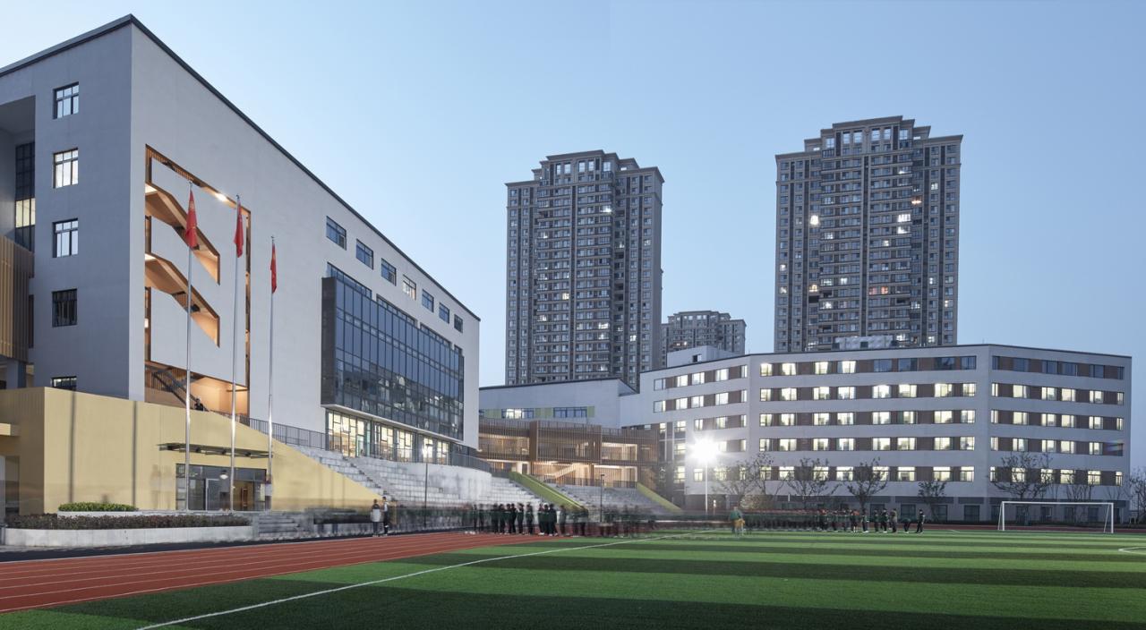 BIM建筑|“时间的容器”——郑州爱华国际学校 / UA尤安设计 BIM建筑|“时间的容器”——郑州爱华国际学校 / UA尤安设计