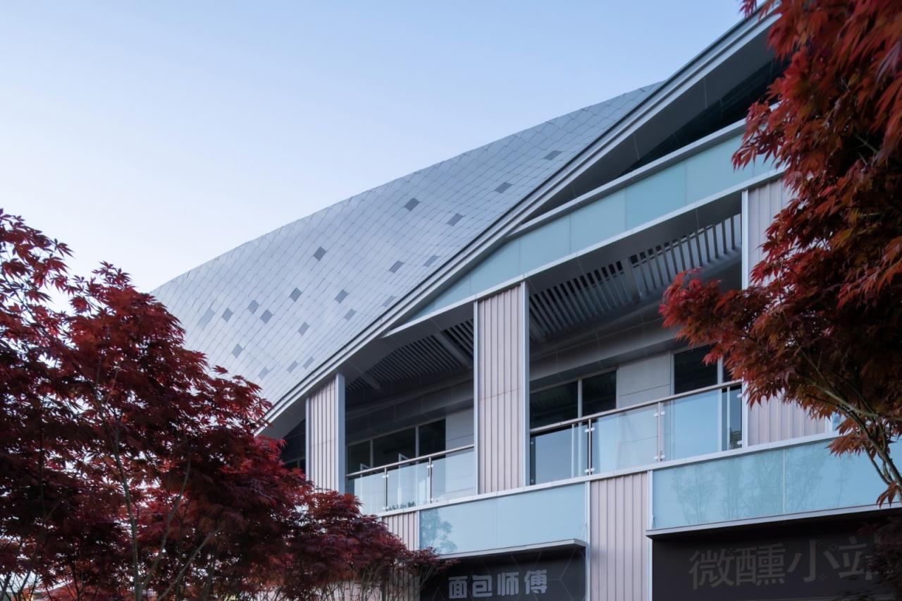 BIM建筑|丝带萦绕于山林间的遐想-昆明华侨城 ▪ 滇中乐活城社区中心 / 成执设计 BIM建筑|丝带萦绕于山林间的遐想-昆明华侨城 ▪ 滇中乐活城社区中心 / 成执设计