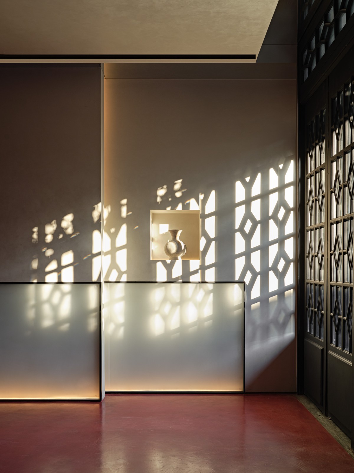 BIM建筑|历史建筑中的火锅“博物馆”:杭州GUD火锅餐厅旗舰店 / 八荒设计 BIM建筑|历史建筑中的火锅“博物馆”:杭州GUD火锅餐厅旗舰店 / 八荒设计