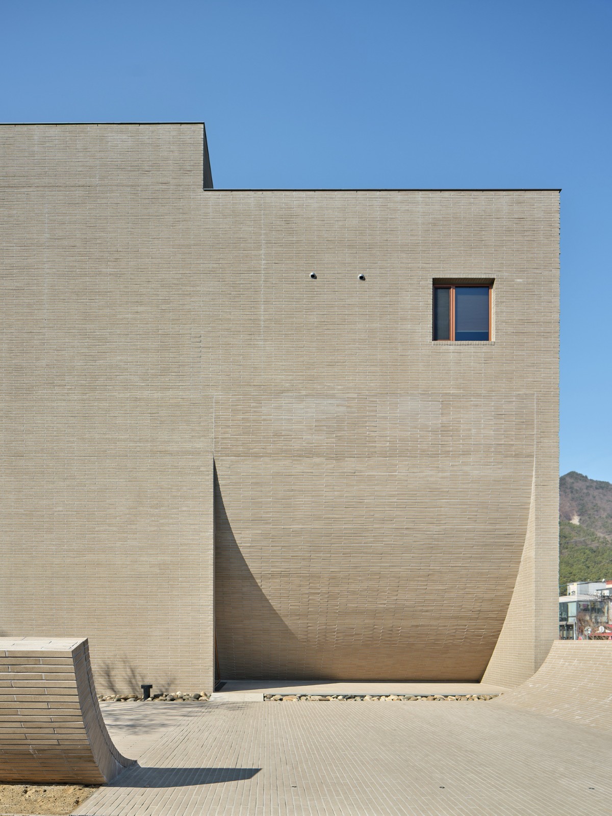 BIM建筑|流水墙体,泰瑞咖啡馆 / NAMELESS Architecture BIM建筑|流水墙体,泰瑞咖啡馆 / NAMELESS Architecture