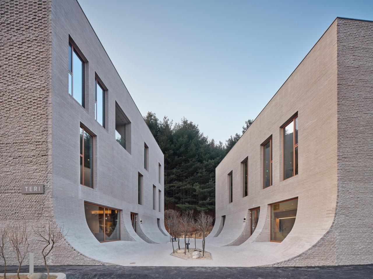 BIM建筑|流水墙体,泰瑞咖啡馆 / NAMELESS Architecture BIM建筑|流水墙体,泰瑞咖啡馆 / NAMELESS Architecture