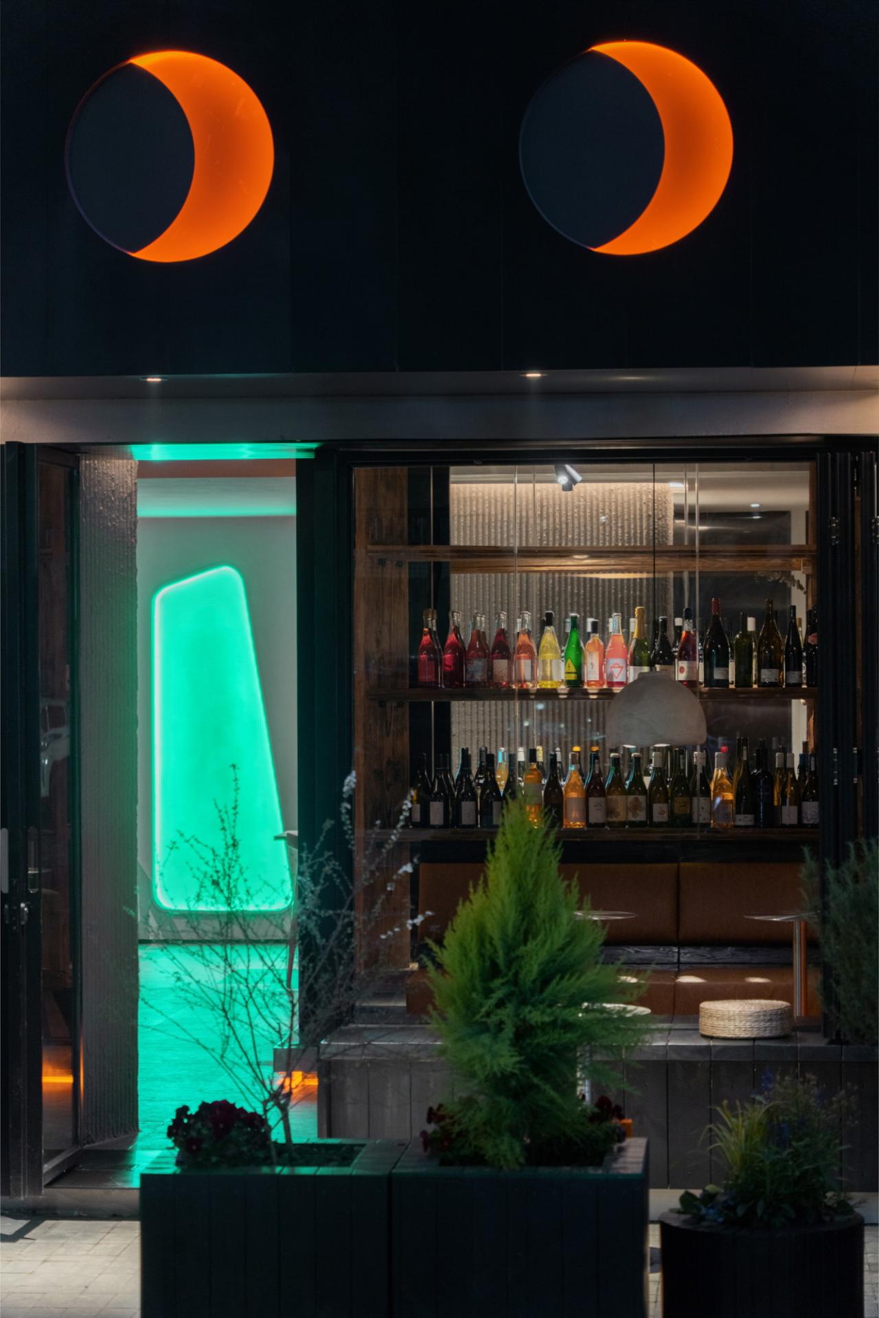 BIM建筑|Wine Nuts酒疯子餐酒吧 / 未韬建筑 BIM建筑|Wine Nuts酒疯子餐酒吧 / 未韬建筑