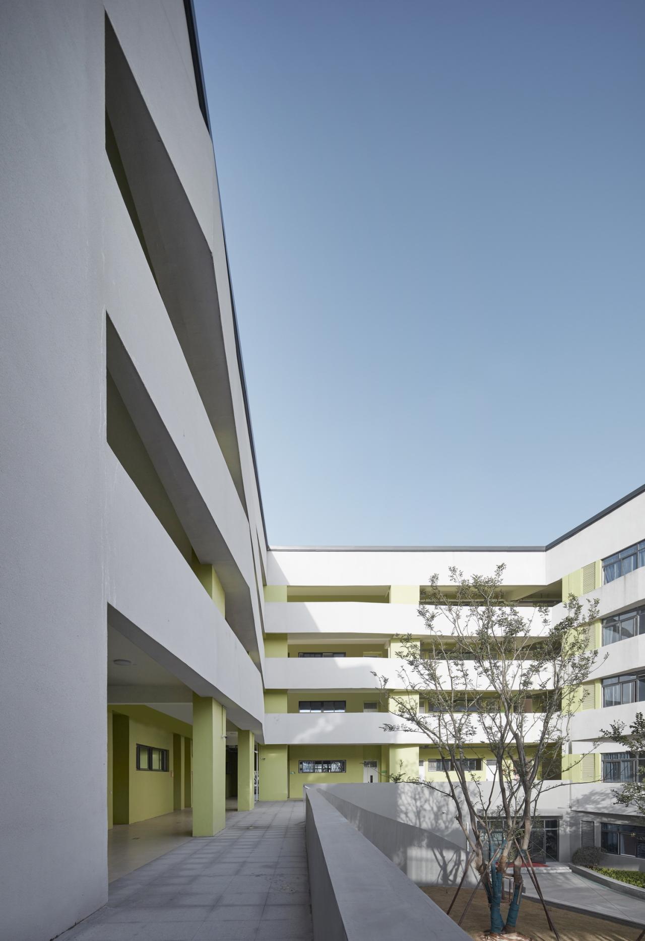 BIM建筑|“时间的容器”——郑州爱华国际学校 / UA尤安设计 BIM建筑|“时间的容器”——郑州爱华国际学校 / UA尤安设计